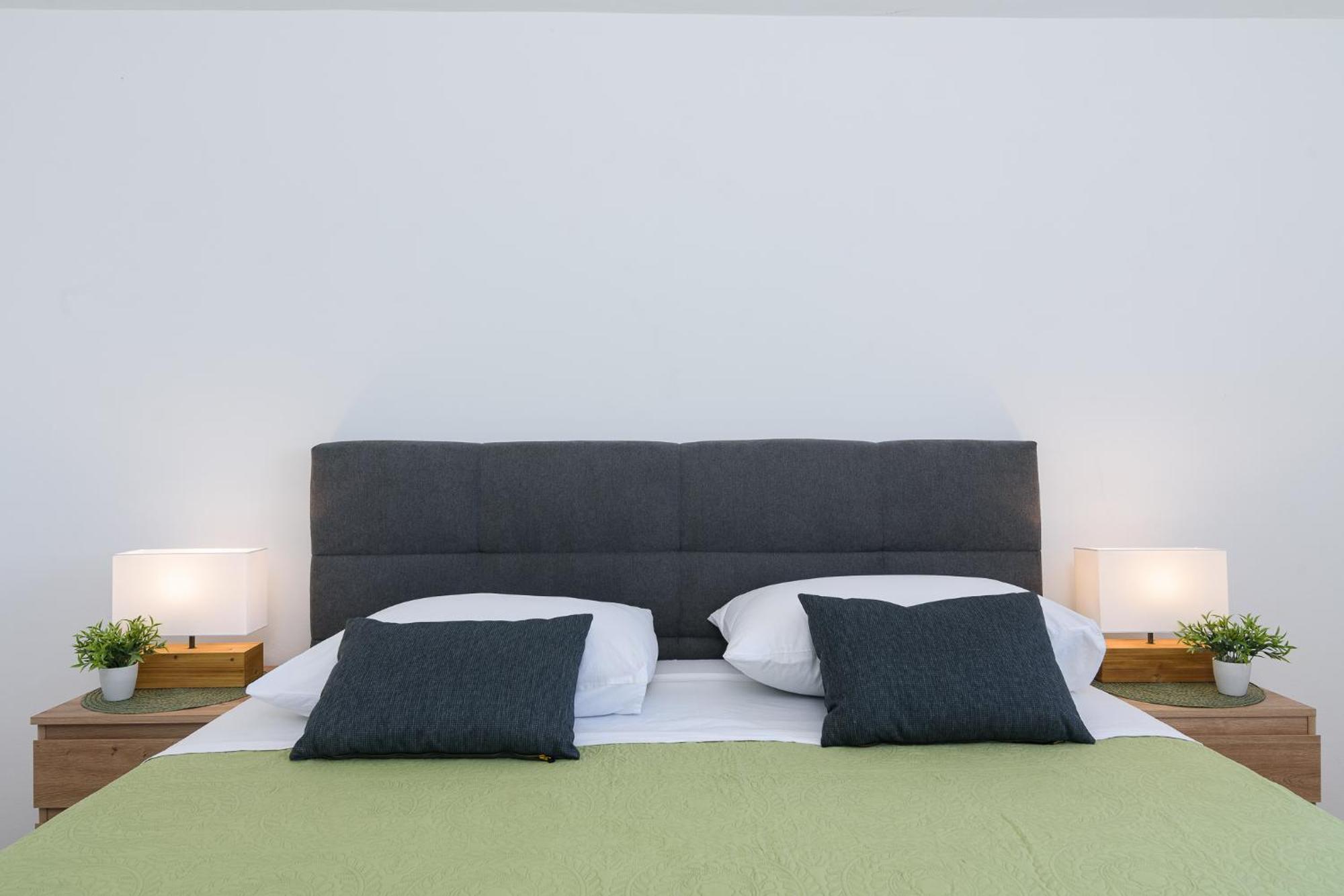 Apartments Eva Трогир Экстерьер фото