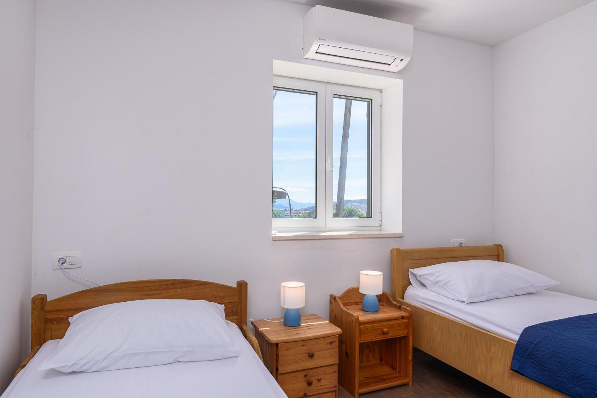 Apartments Eva Трогир Экстерьер фото