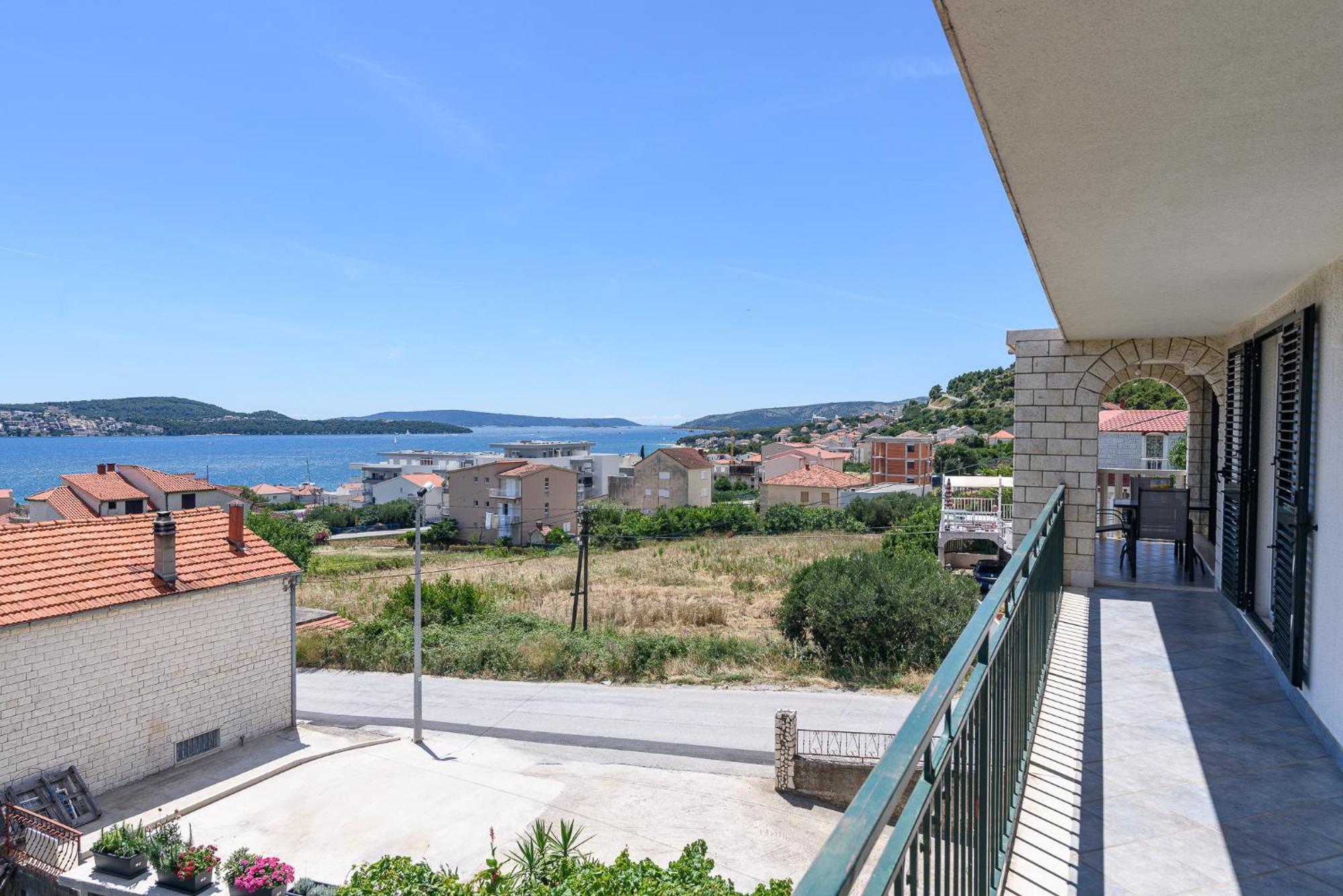 Apartments Eva Трогир Экстерьер фото