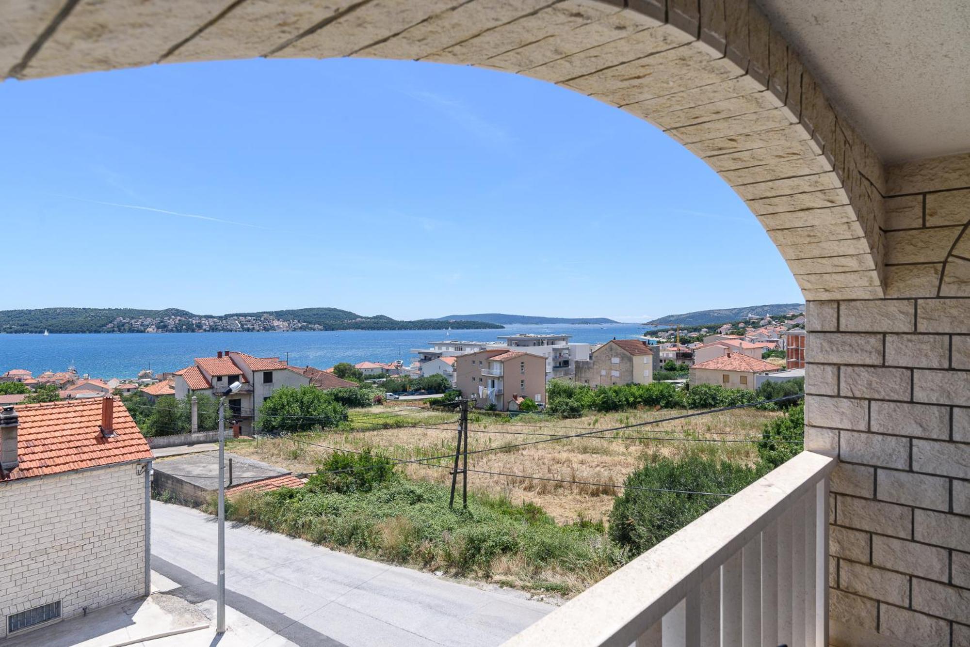 Apartments Eva Трогир Экстерьер фото