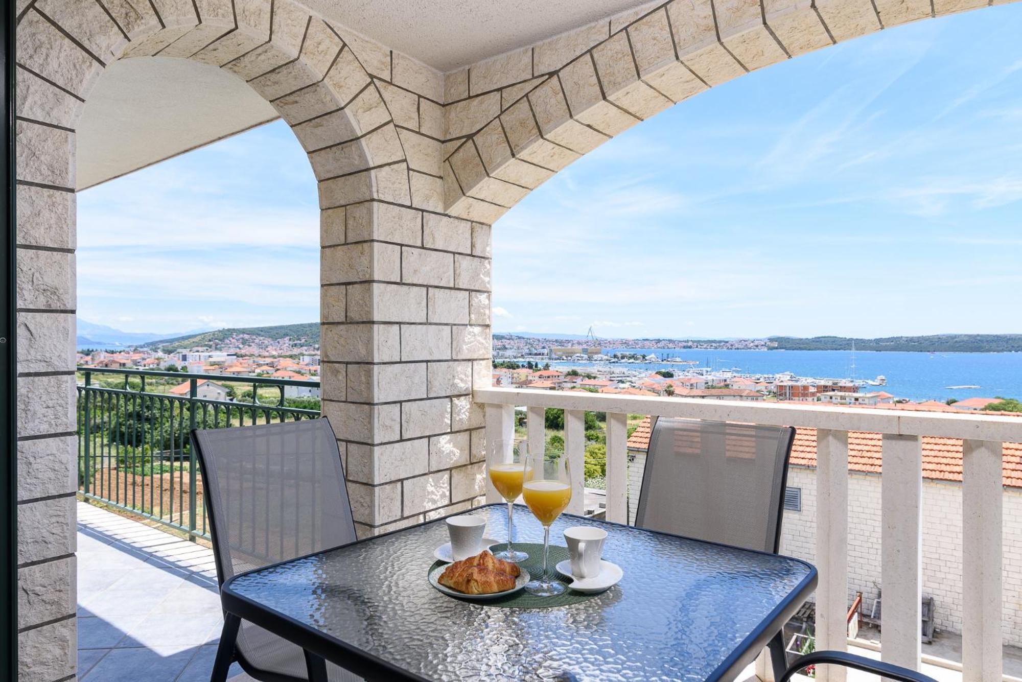 Apartments Eva Трогир Экстерьер фото